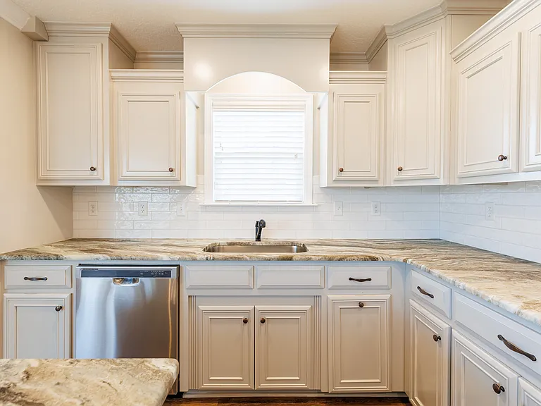 3817 Cutshaw Trl — Photo 3