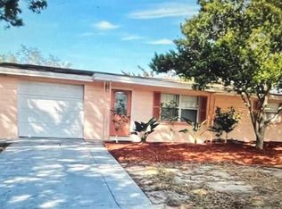 2039 Hess Dr, Holiday, FL 34691
