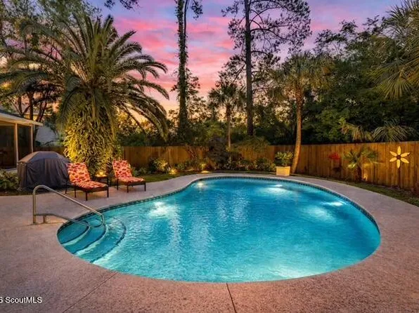 238 Peachtree St, Saint Simons Island, GA 31522