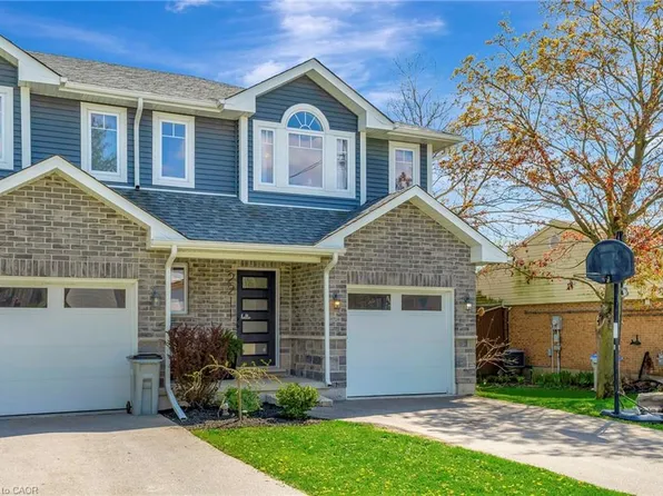 2211 William Shakespeare St, Perth East, ON N0B 2P0