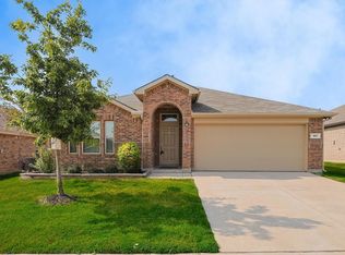 461 Saguaro Dr, Roanoke, TX 76052