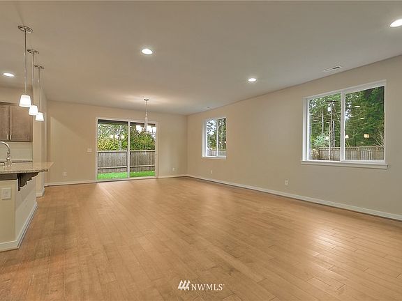 5th image of 8894 Wildrye Lane SE #10