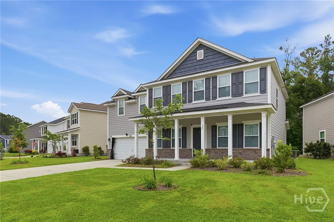 5 bed, 3.5 bath, 2970 sqft, $3,000 — Photo 2