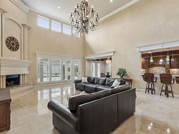 4th image of 2112 Becky Ln