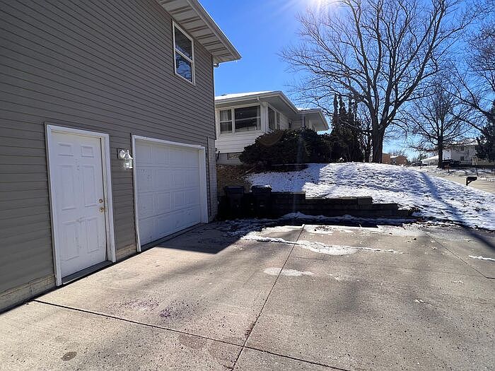 1st image of 615 4th Ave #2
