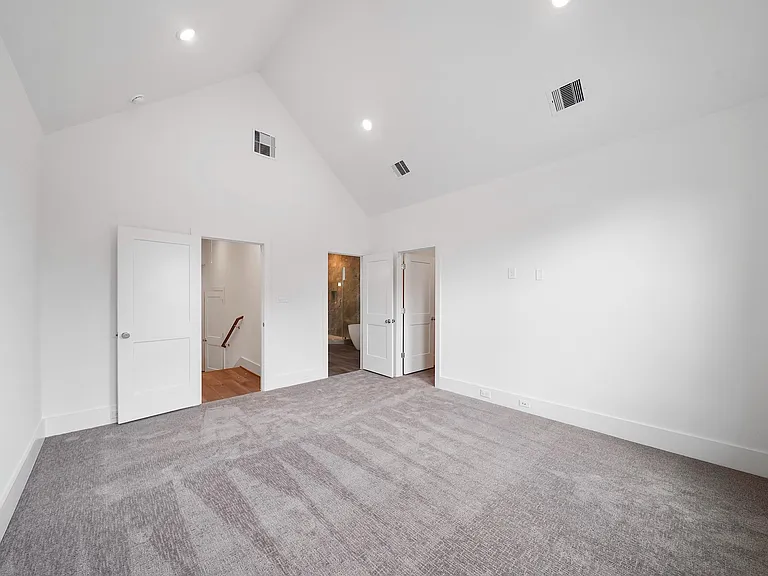 7504 Carver Rd #D — Photo 10