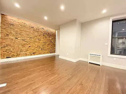 Rented by Bruma Realty LLC | media 10