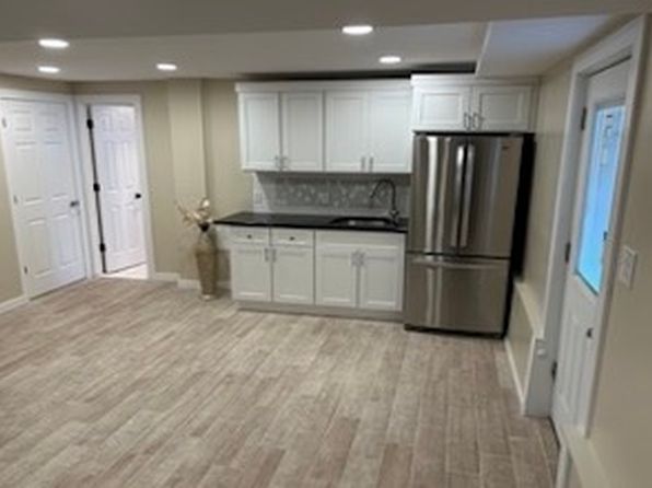 (undisclosed Address)