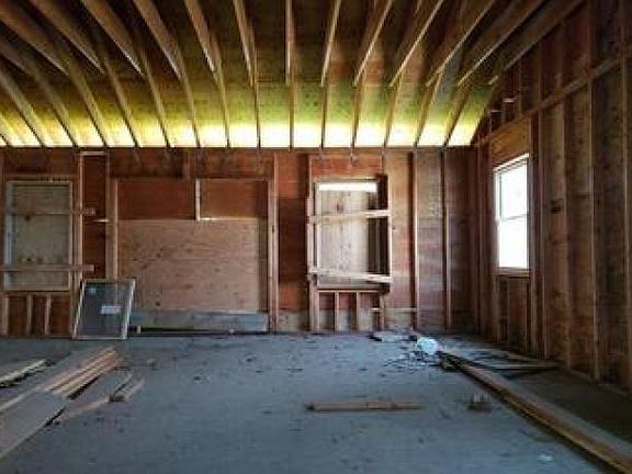 3rd image of 80 Lukens Ave