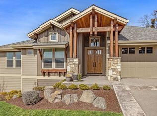 1041 Fawnhills Cir, Medford, OR 97504