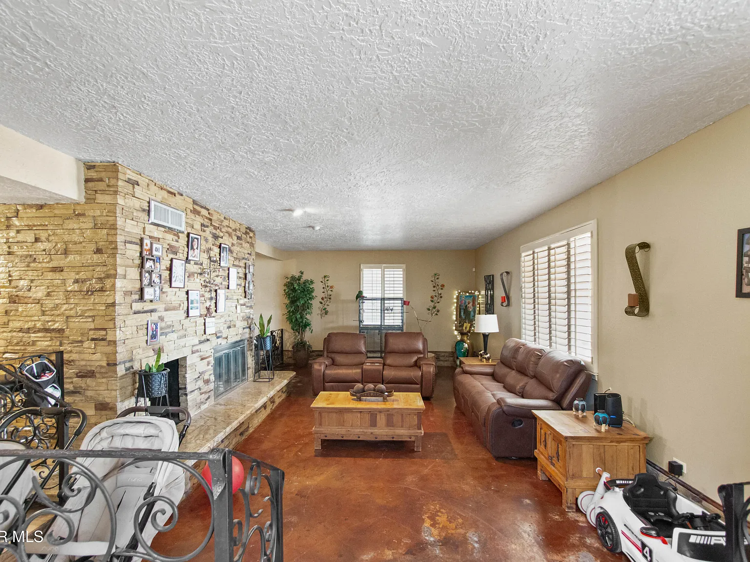 7 bed, 6.5 bath, 5688 sqft, $5,500 — Photo 3