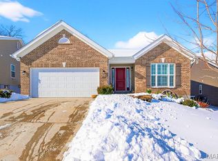 2685 Winding Valley Dr, Fenton, MO 63026
