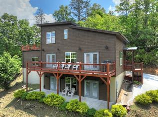 180 River Dr, Copperhill, TN 37317