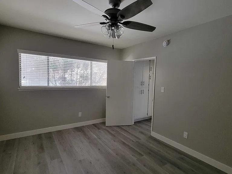 530 S Normandie Ave #16 — Photo 15