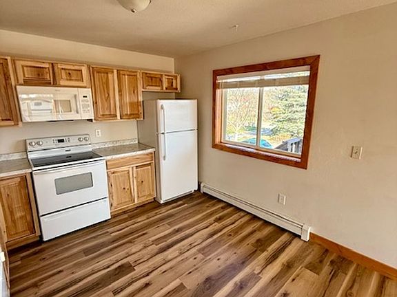 3rd image of 201 Quinella St APT 3