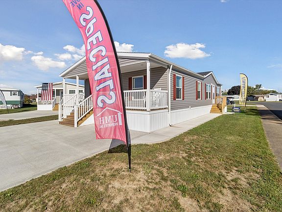 Exterior Image-3-Adventure 14 Bayshore Estates