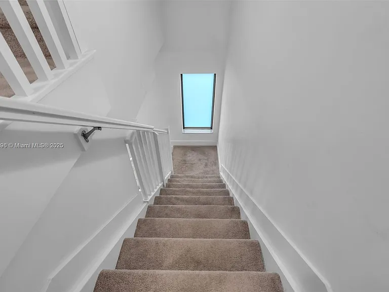 4450 NW 83rd Pkwy — Photo 15