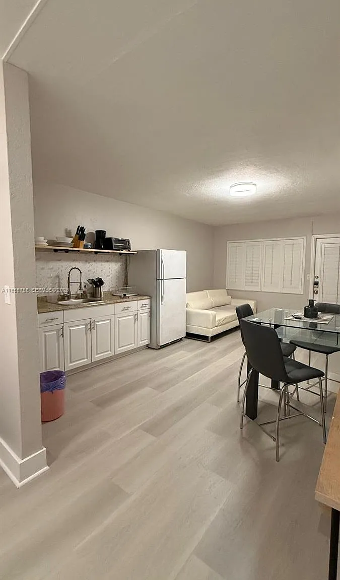 4201 Indian Creek Dr — Photo 3