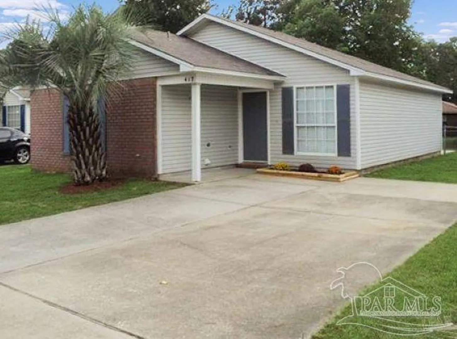 Fantastic Three Bedroom Two Bath Patio Home for Rent — Photo 1