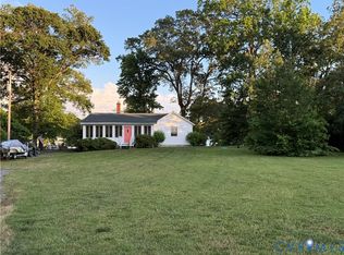 1686 Locust Grove Rd, Topping, VA 23169