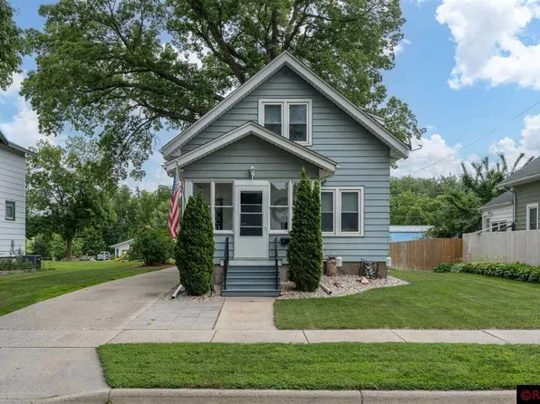 720 Lyndale St, North Mankato, MN 56003
