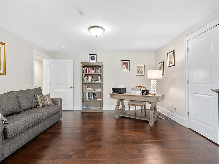 510 Broadway St #4E — Photo 6