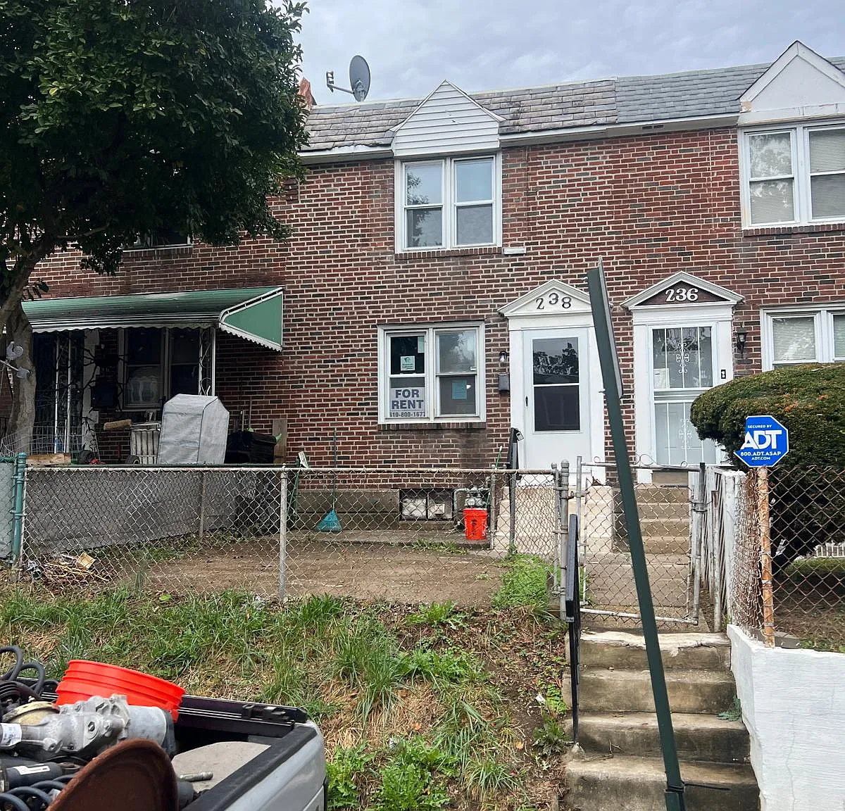 3 bed, 1152 sqft, $1,595 — Photo 1