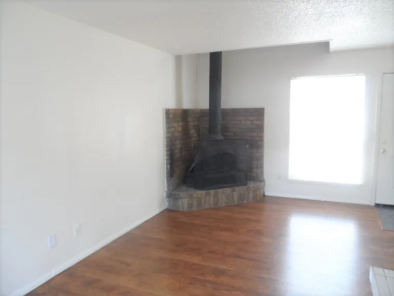 2504 N Hudson Ave — Photo 12