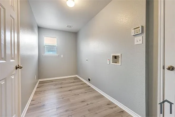1600 Lionheart Dr — Photo 23