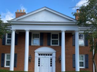 501 Coventry Ln APT 2, Crystal Lake, IL 60014