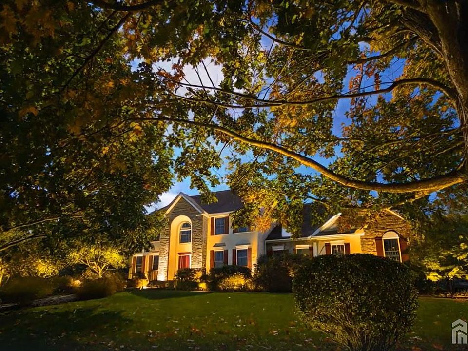 1st image of 4 Goldfinch Ct