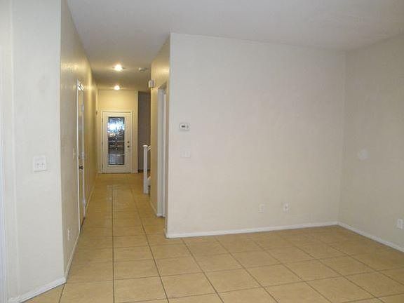 5th image of 7511 Redwood Point St