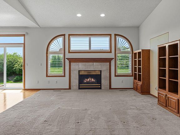 3rd image of 824 Monet Ct