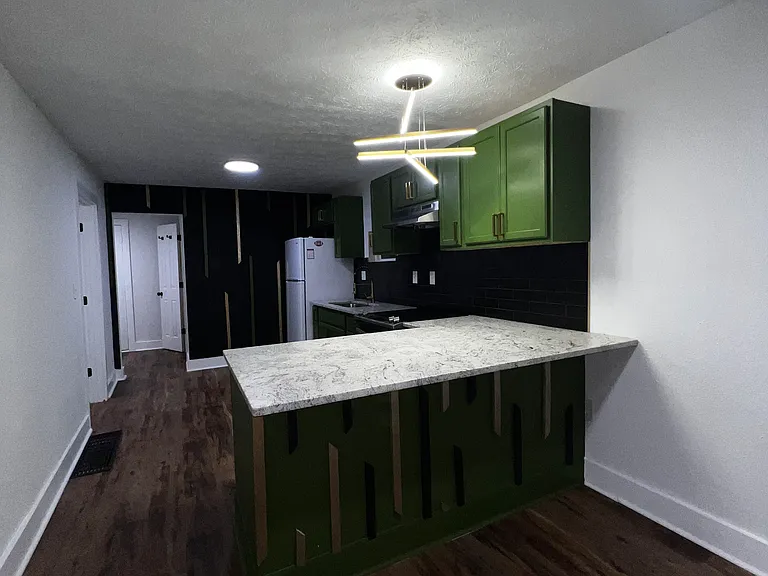 630 N Luett Ave — Photo 4