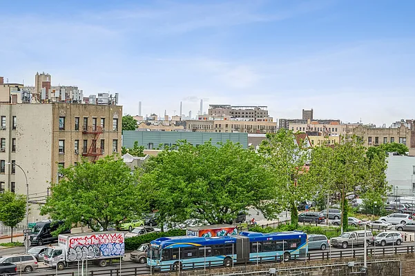 Rented by Voro, LLC | media 20