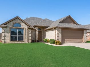 1037 Inverness Dr, Weatherford, TX 76086