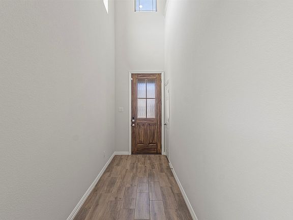 5th image of 551 Ruthye Ln