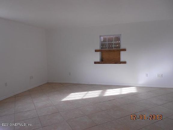 5th image of 17771 54TH Place NW