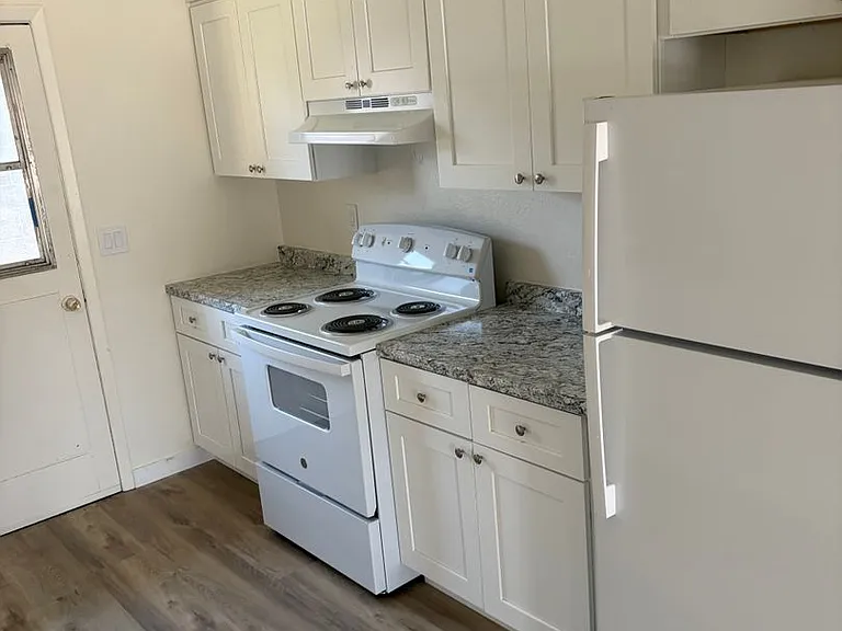 514 S Bellview #3 — Photo 2
