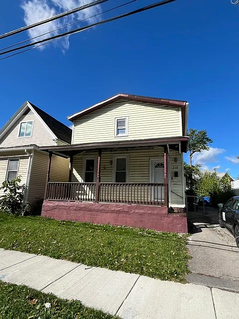 3 bed, 1424 sqft, $1,500 — Photo 2