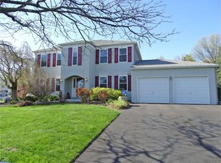 267 Hidden Spring Ln, Langhorne, PA 19047