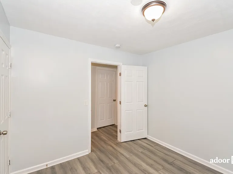 111 McKinley St — Photo 9