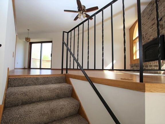 3rd image of 7465 Patti Dr