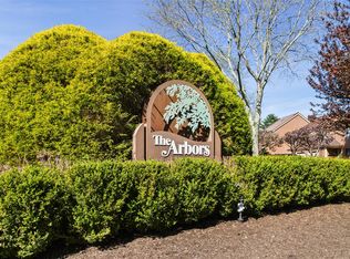 245 Tree Top Cres, Pt Chester, NY 10573