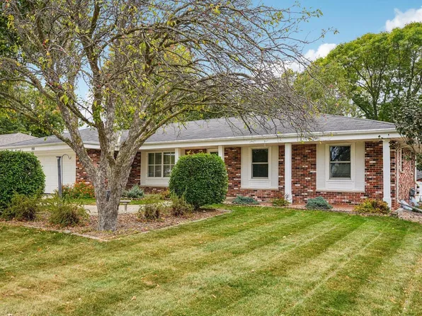 920 5th AVENUE, Grafton, WI 53024