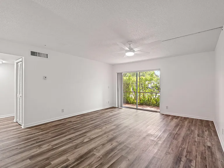 630 NW 13th St #150 — Photo 16