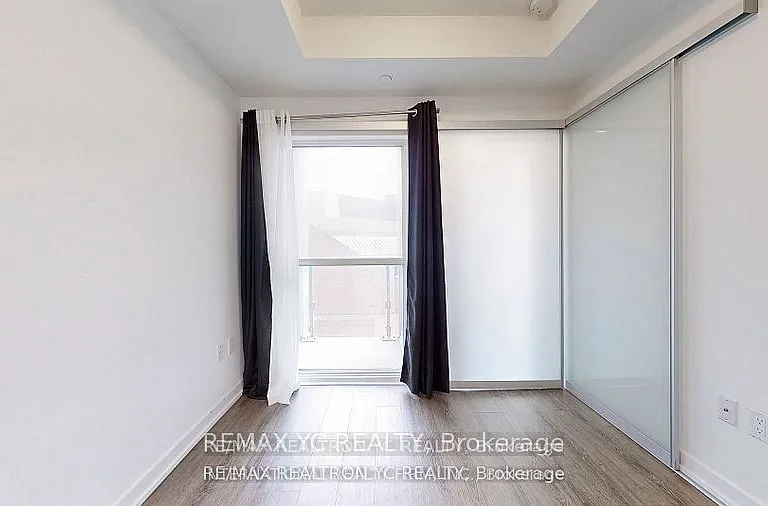 1 Yorkville Ave #710 — Photo 25