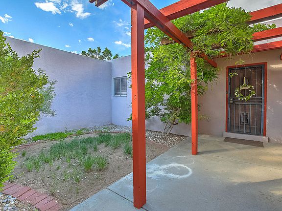 3rd image of 6200 Torreon Dr NE