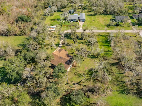 20302 Ramblewood Dr, Brazoria, TX 77422