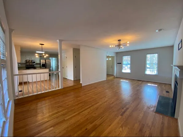 118 W Skyhawk Dr, Cary, NC 27513